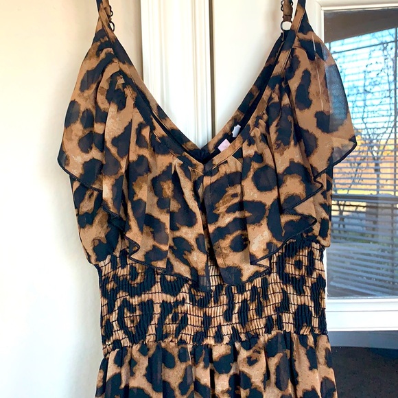 High-Low Animal Print Ruffled Dress 🐆 - Picture 4 of 11